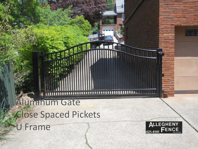 Aluminum Gate Close Spaced Pickets U Framee